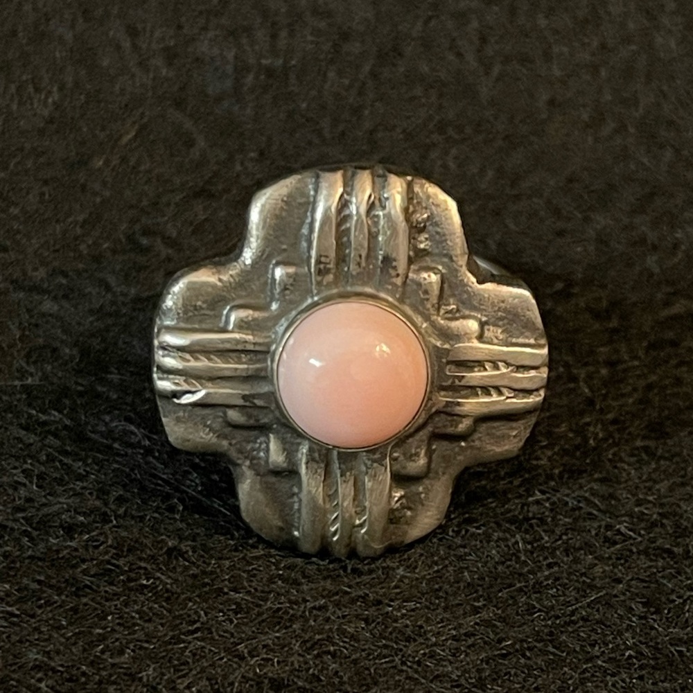 AUTHENTIC NATIVE AMERICAN STERLING SILVER PINK CONCH SHELL RING